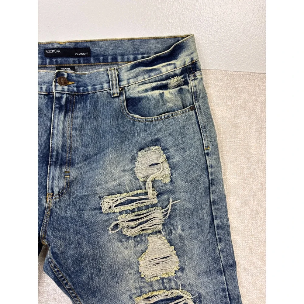 Rocawear Classic Fit Distressed Ripped Blue Denim Jeans Mens 46x32 Streetwear